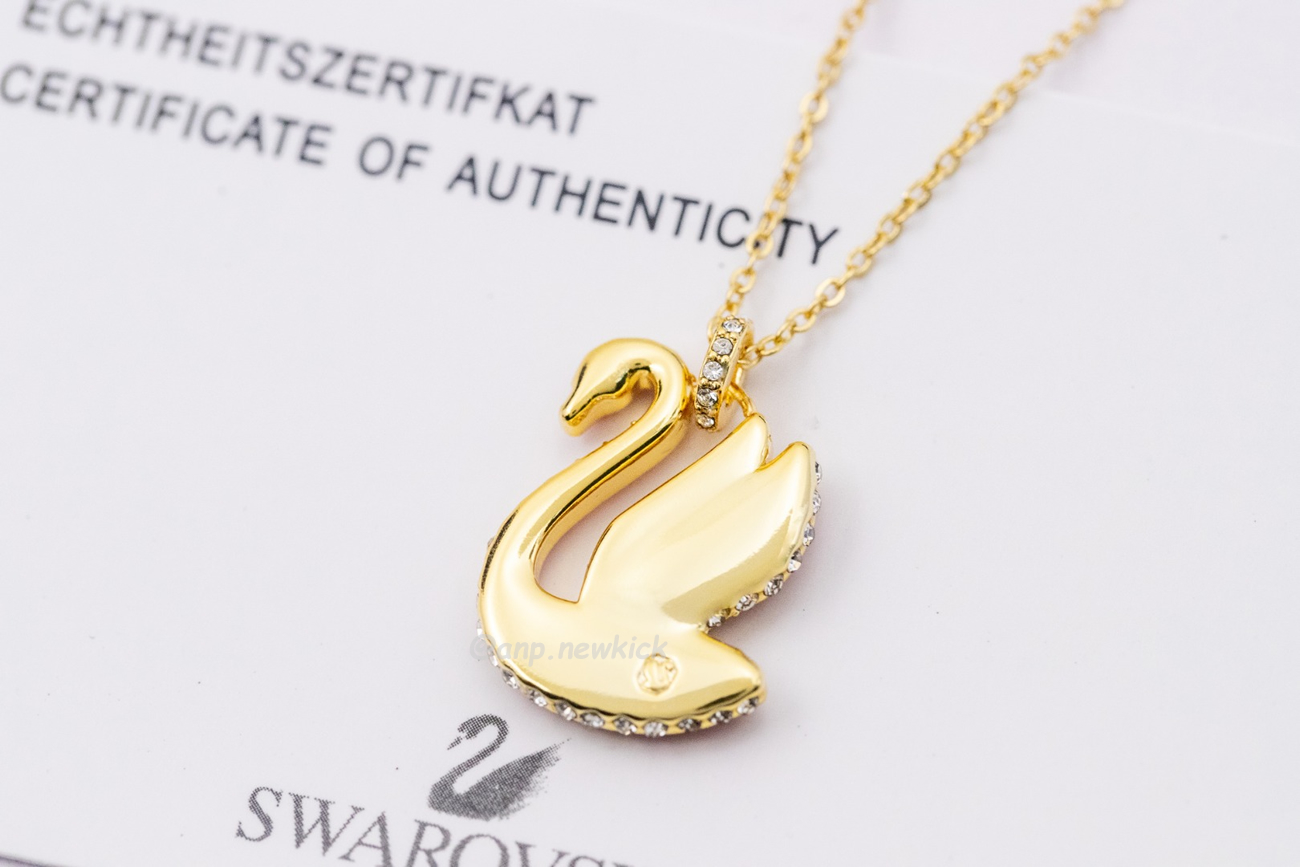 Swarovski New Year Swan Collection (5) - www.newkick.vip